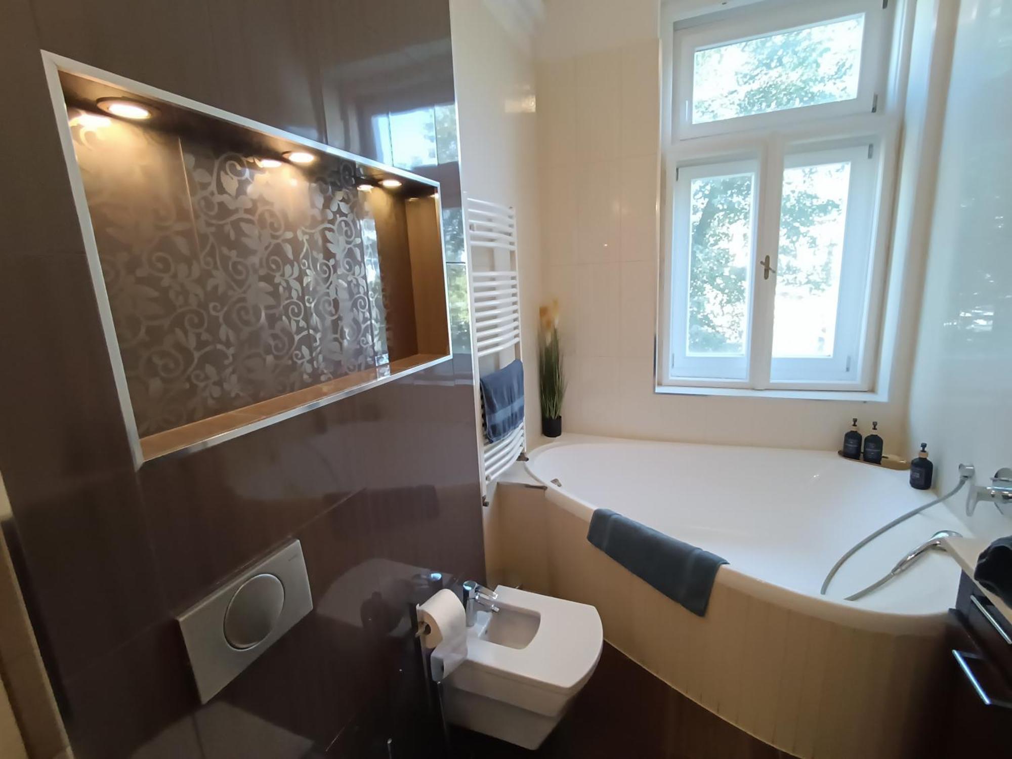Residence Oasis Gyor Luaran gambar