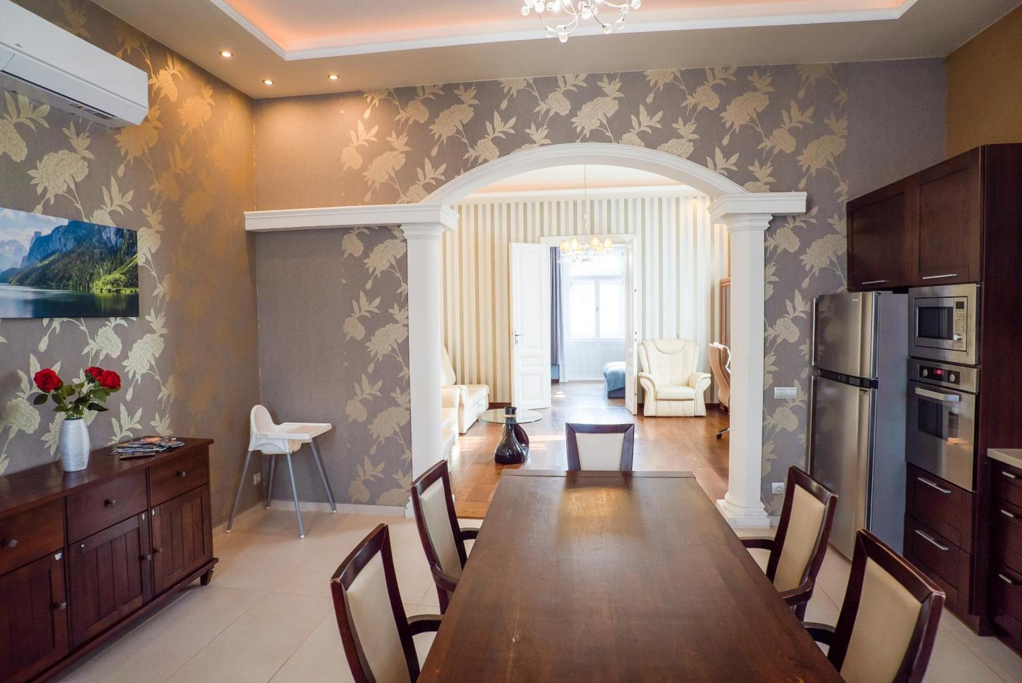 Residence Oasis Gyor Luaran gambar