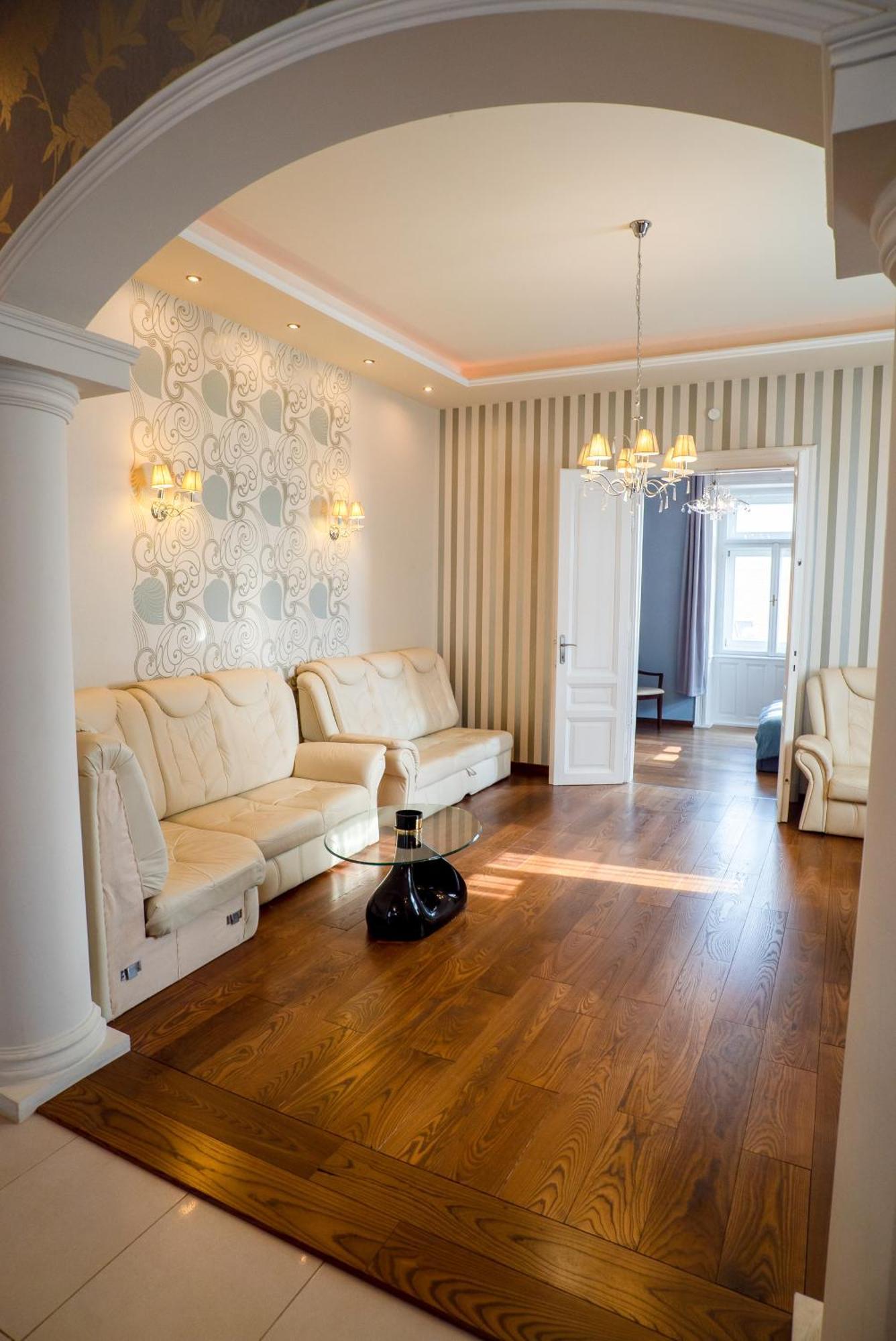 Residence Oasis Gyor Luaran gambar