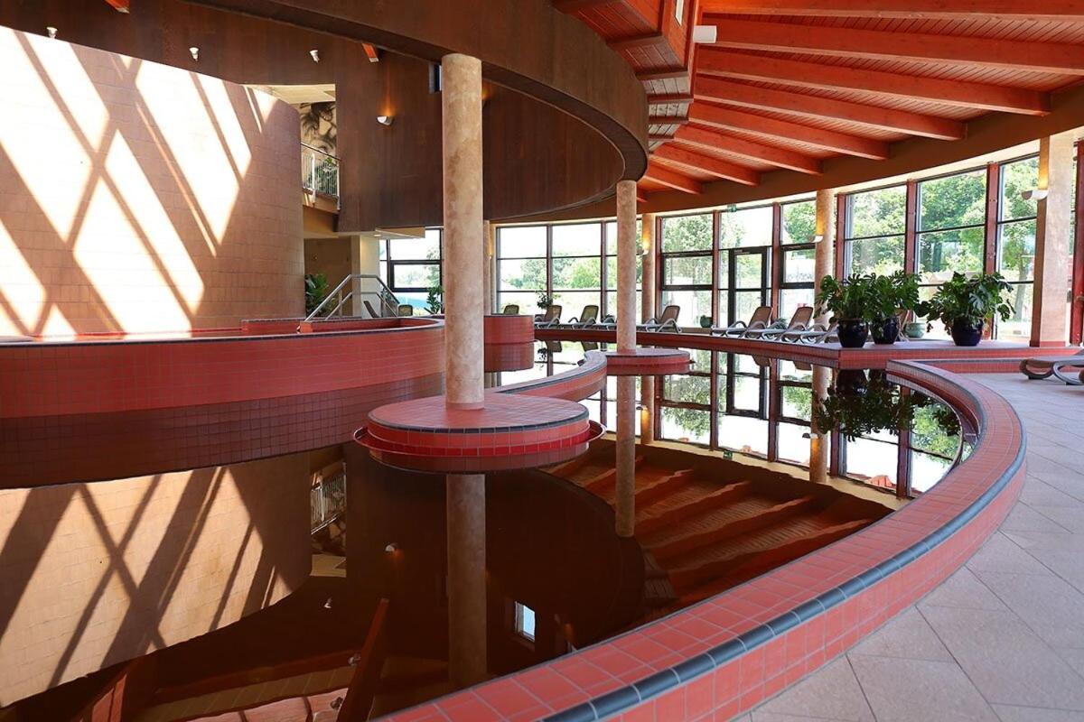 Residence Oasis Gyor Luaran gambar